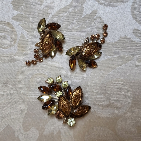 JUDY LEE Vintage 50s Brooch & Clip-On Earrings Set Gold Leaf Aurora Rhinestones - Picture 3 of 14